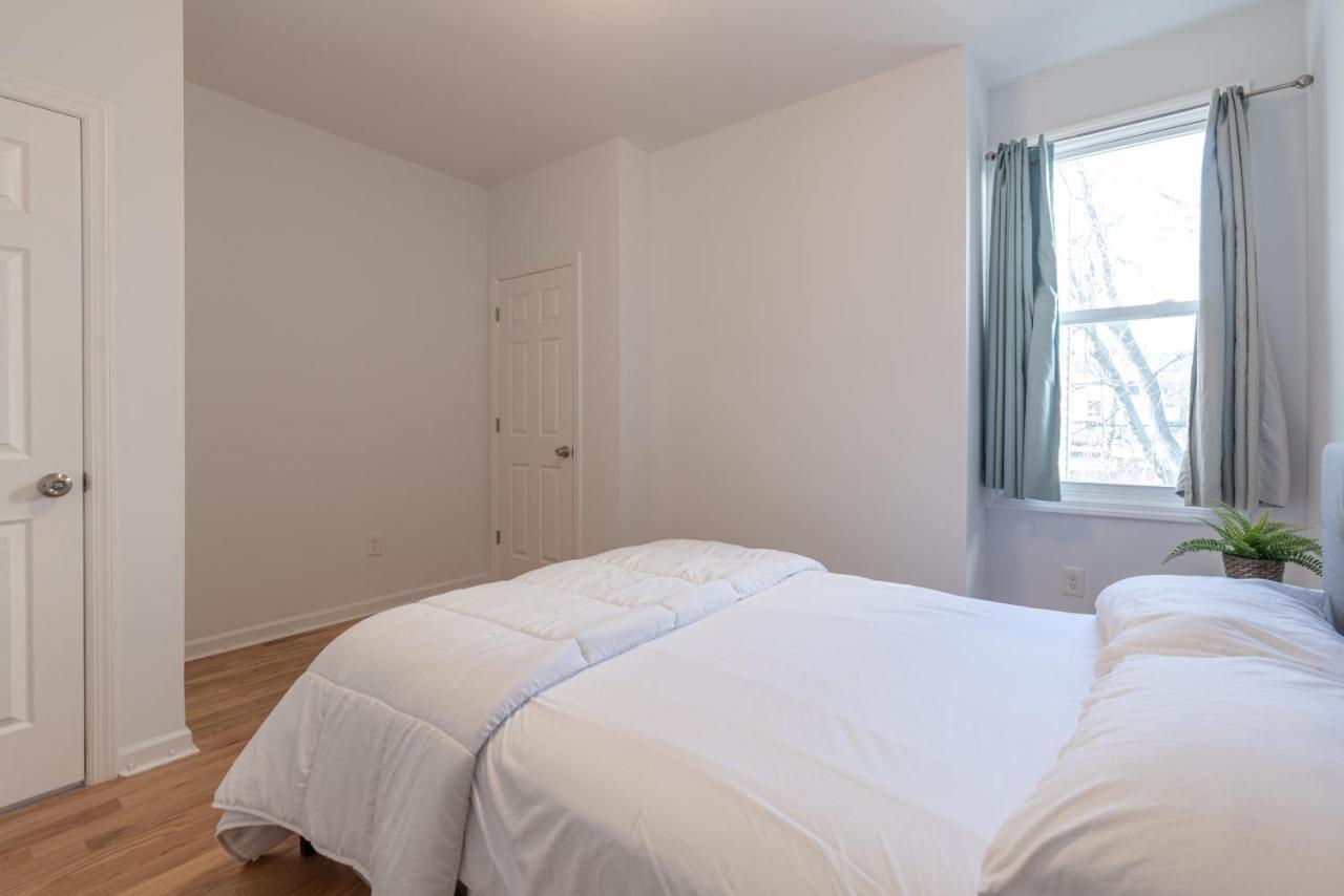 Tranquil Town House With Parking And Laundry - Just 25 Minutes To Time Square! Villa Jersey City Exterior photo