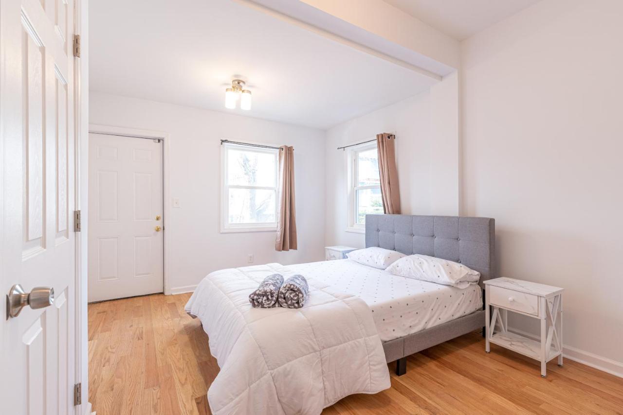 Tranquil Town House With Parking And Laundry - Just 25 Minutes To Time Square! Villa Jersey City Exterior photo